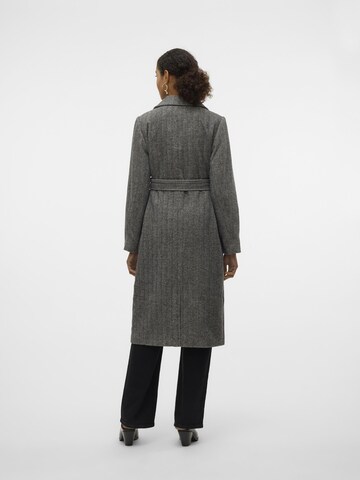 VERO MODA Tussenmantel in Grijs