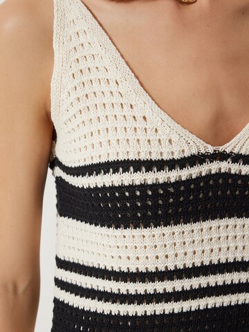 Happiness İstanbul Gebreide jurk in Beige