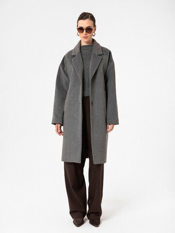 Manteau mi-saison 'Alice' Antioch en gris