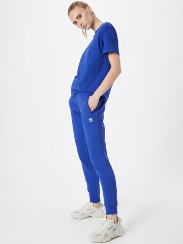 ADIDAS ORIGINALS Zúžený Kalhoty 'Adicolor Essentials' – modrá