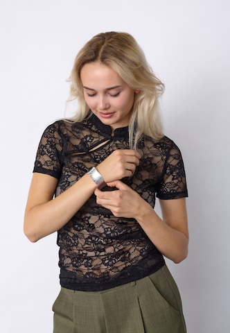 Camicia da donna 'VELAS' di SISTERS POINT in nero: frontale