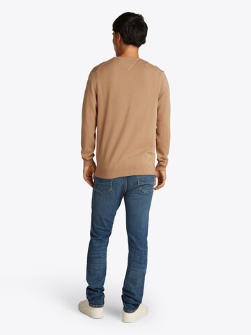 TOMMY HILFIGER Kampsun 'Essential', värv pruun