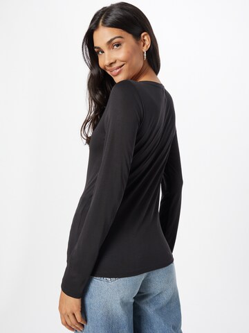 T-shirt 'Kamala' PIECES en noir