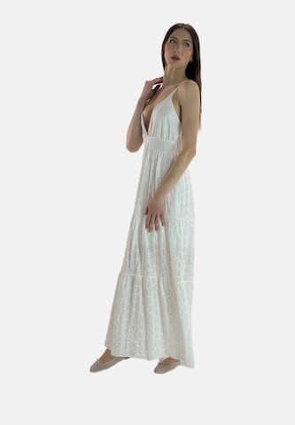 Elara Kjole i hvid