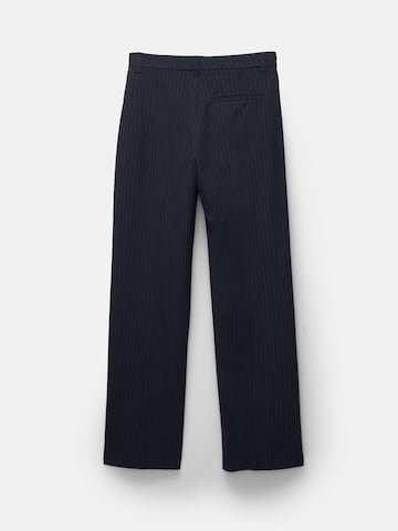 Wide leg Pantaloni con piega frontale di Pull&Bear in blu