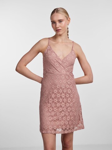 Robe d’été 'Jada' PIECES en rose : devant