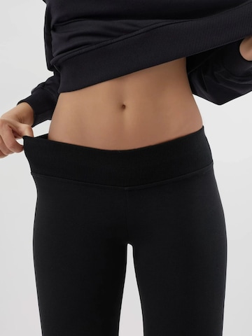 Flared Pantaloni di Busem in nero