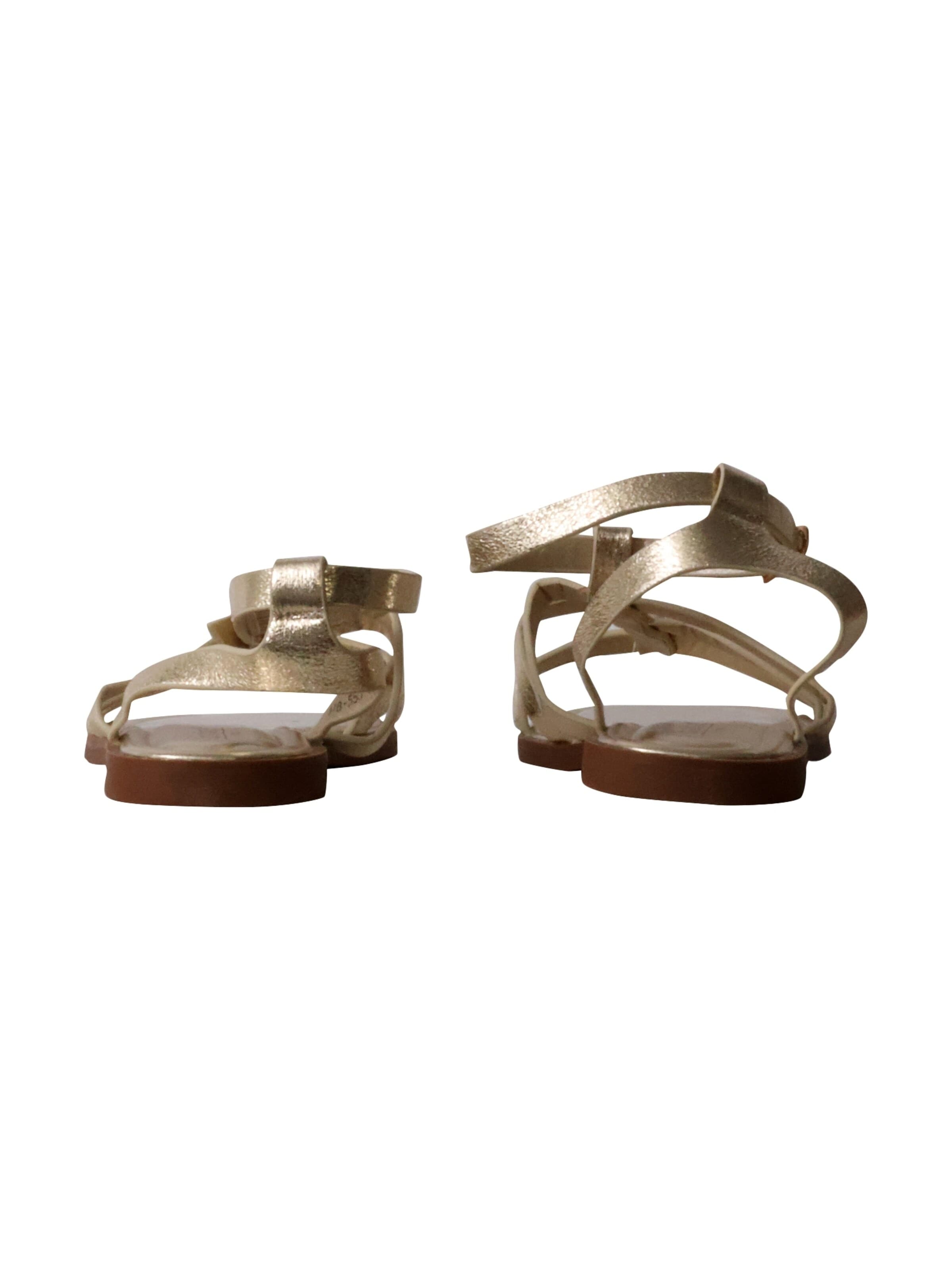 Super Mode - Sandalias 'Flache Riemchensandalen von Joalice' en oro