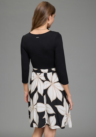 LAURA SCOTT Dress in Black