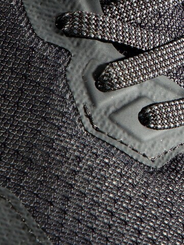 MAMMUT Boots ‘Sertig II Mid GTX’ in Schwarz