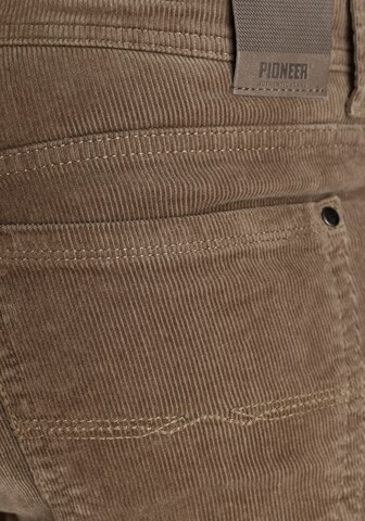 PIONEER Regular Pants in Brown