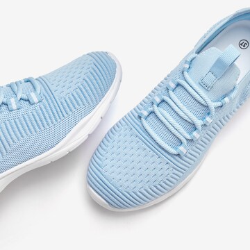 LASCANA Sneakers in Blue