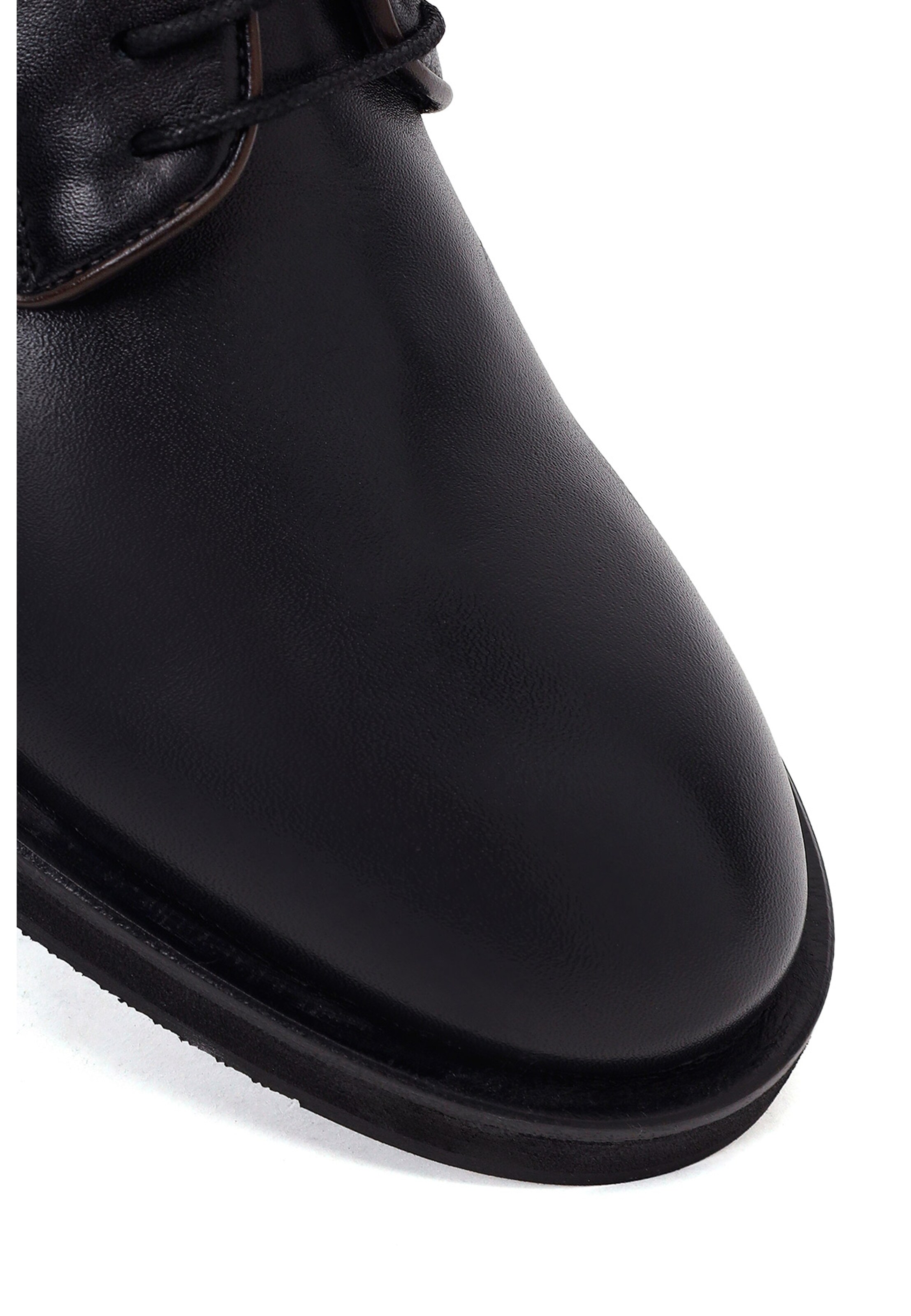 Derimod - Zapatos con cordón en negro