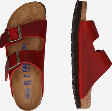 BIRKENSTOCK Klapki 'Arizona' w kolorze czerwony