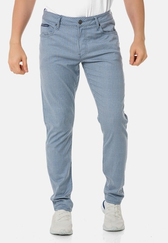 CIPO & BAXX Regular Broek in Blauw: voorkant