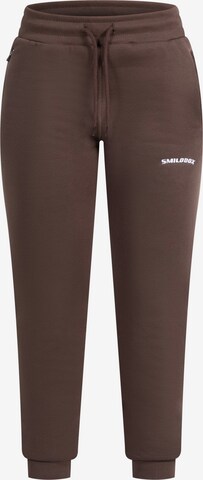 Smilodox Tapered Pants 'Dana' in Brown: front