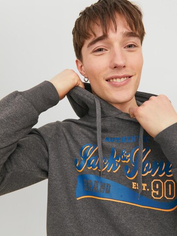 JACK & JONES Sweatshirt in Grey