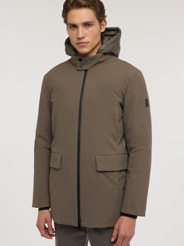 Cappotto invernale di Trussardi in marrone