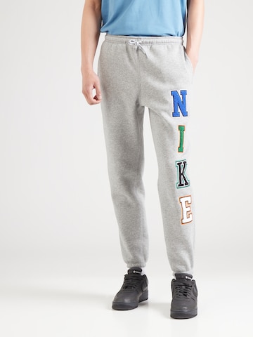 Nike Sportswear Tapered Παντελόνι 'Club' σε γκρι: μπροστά