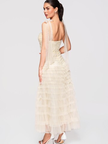 Abito di Ombre in beige