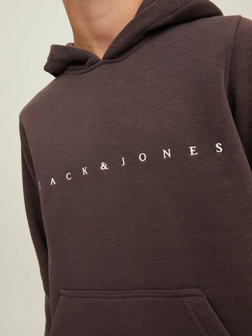 JACK & JONES Sweatshirt in Bruin