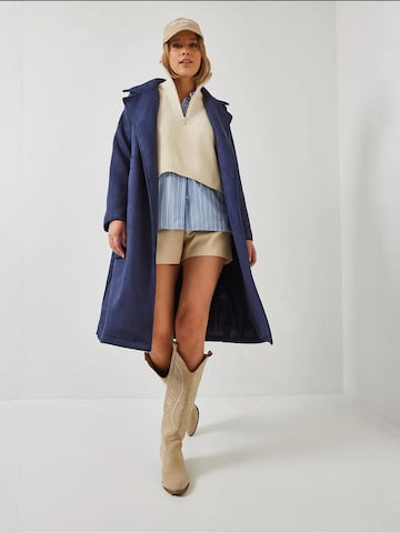 Bianco Lucci Tussenmantel in Blauw