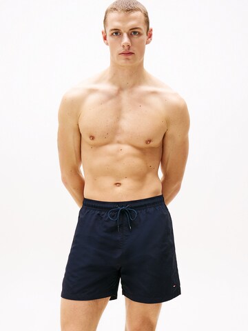 Shorts de bain TOMMY HILFIGER en bleu : devant