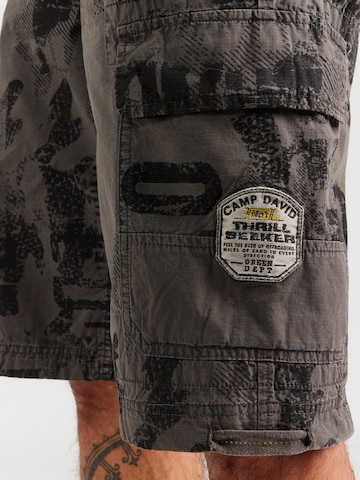 CAMP DAVID Loose fit Cargo Pants in Brown