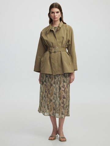 Ipekyol Between-seasons coat in Green: front