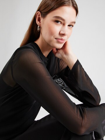 Rochie de la Won Hundred pe negru