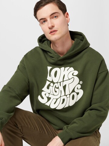 Low Lights Studios Sweatshirt i grön