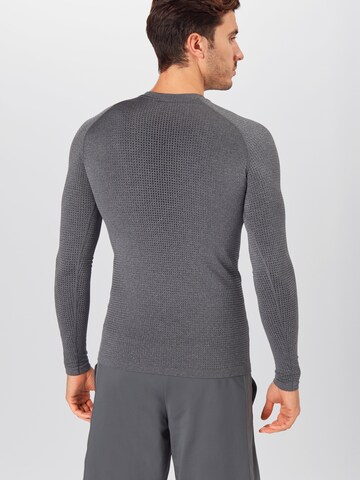 Base Layer ODLO en gris