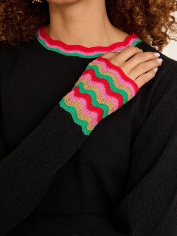 love & roses Пуловер в черно