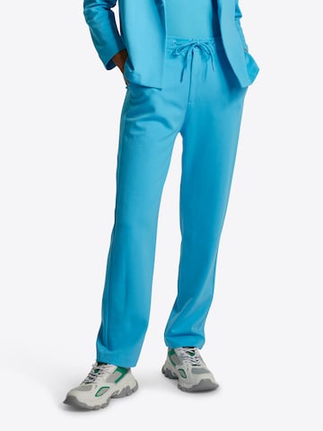 Rich & Royal Loose fit Trousers in Blue: front