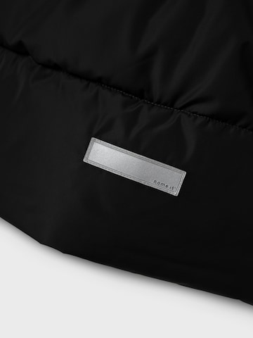 NAME IT Outdoorjas 'MEDOW03' in Zwart