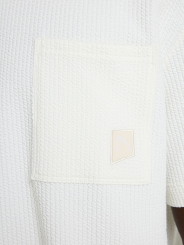 T-Shirt 'Jaxo' CHASIN' en blanc