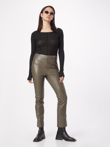 VILA ROUGE EDIT Regular Broek 'SASCHA' in Bruin