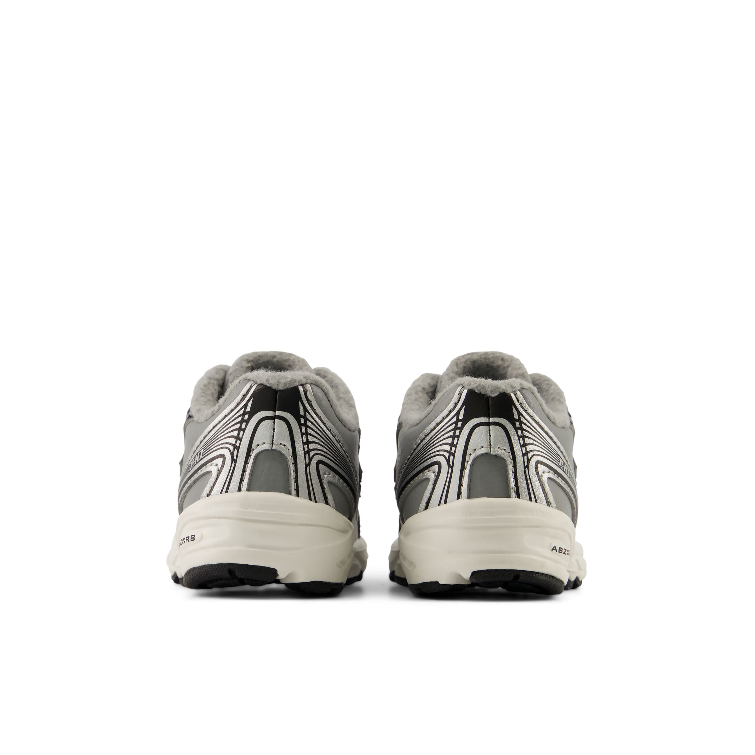 new balance Sneakers '740 Bungee Lace' in Grijs