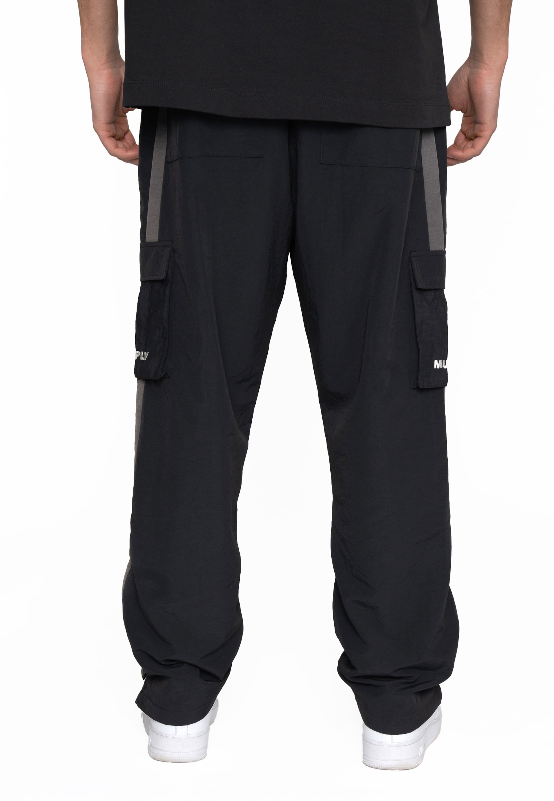 Multiply Apparel Loosefit Cargobroek 'Ranger' in Zwart