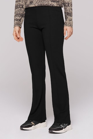 Soccx Slim fit Pants in Black: front