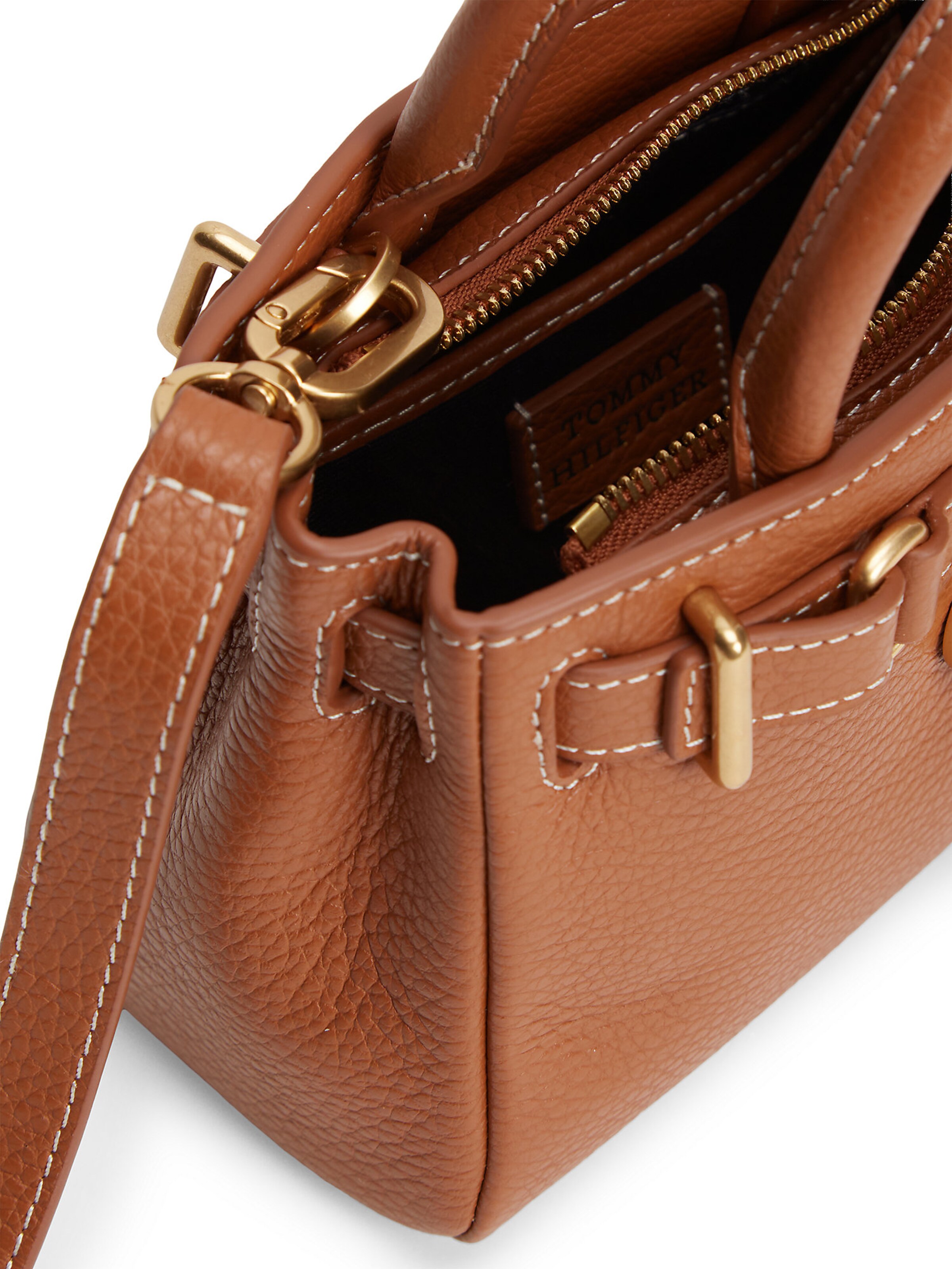 TOMMY HILFIGER Handbag in Brown