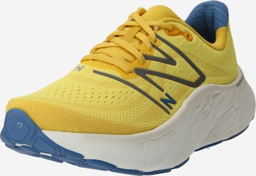 Scarpa da corsa 'More' di new balance in giallo: frontale