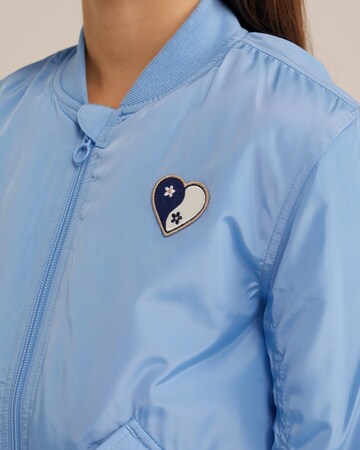 Veste mi-saison WE Fashion en bleu