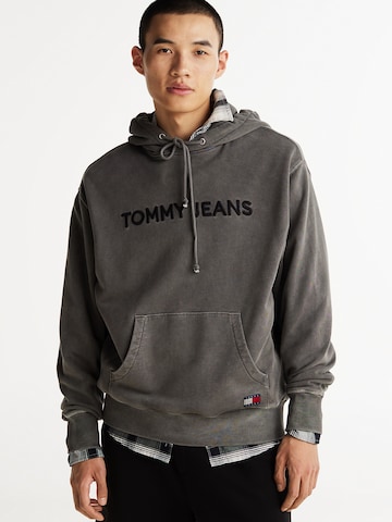 Tommy Jeans Sweatjacke 'Tonal Embroidery' in Grau: Vorderseite