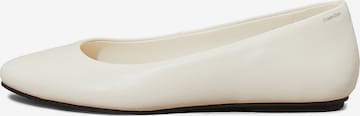 Ballerines Calvin Klein en blanc : devant