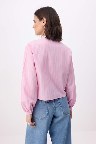 Trendyol - Blusa en rosa