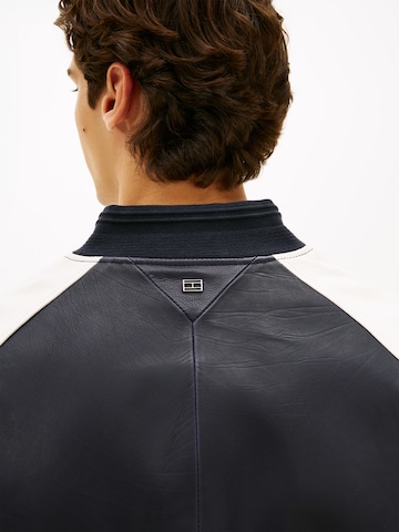 TOMMY HILFIGER Kurtka przejściowa w kolorze niebieski