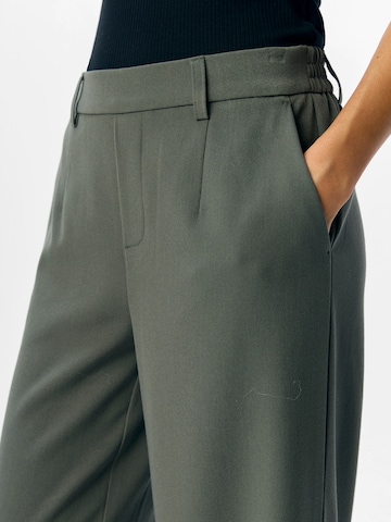 Wide leg Pantaloni chino 'OBJLisa' di OBJECT in verde