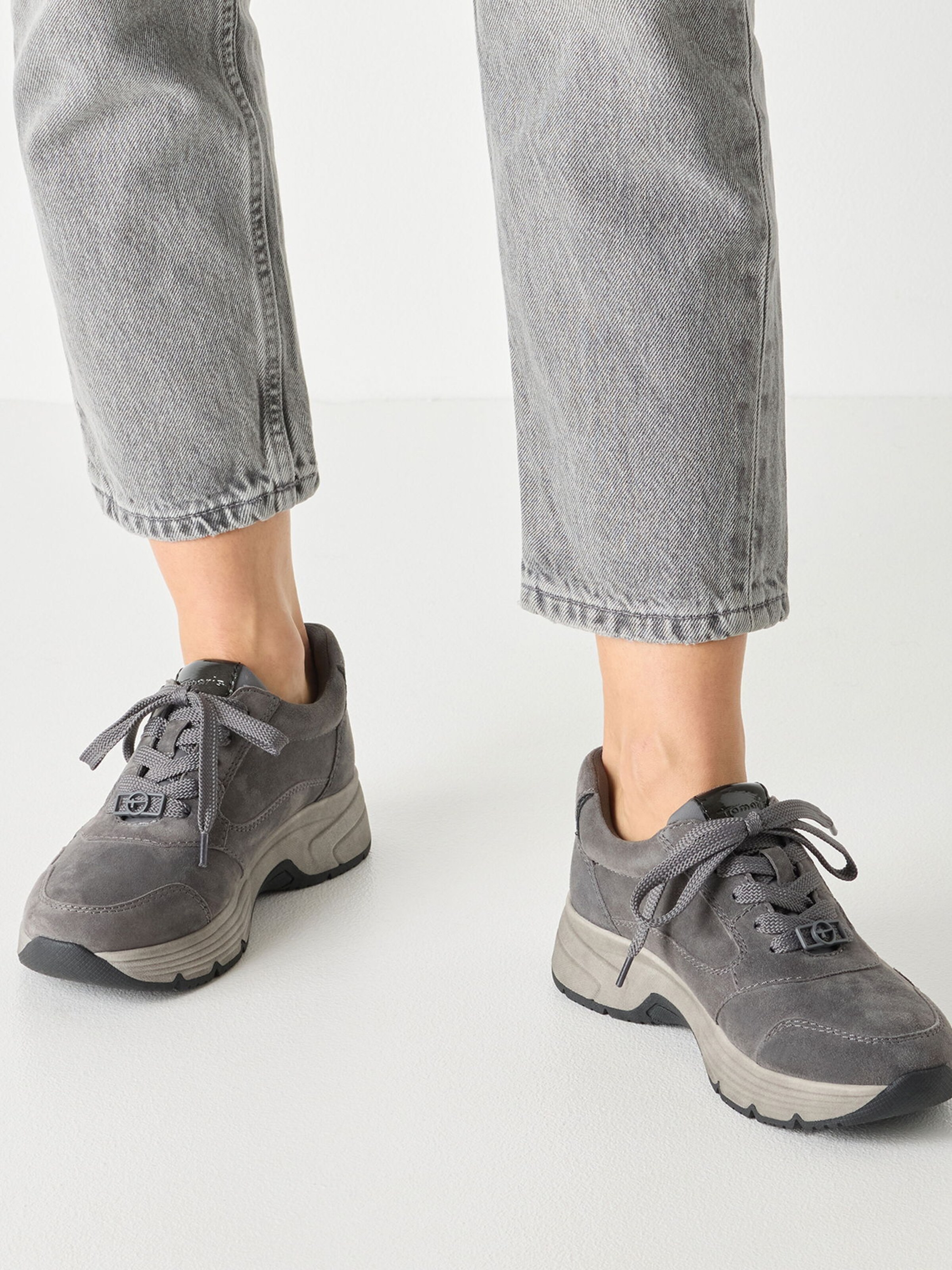 Baskets basses Tamaris en gris