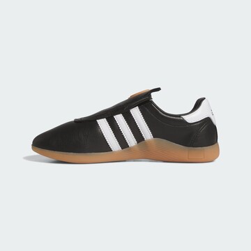 ADIDAS ORIGINALS Slip-on 'Taekwondo Mei' σε μαύρο: μπροστά
